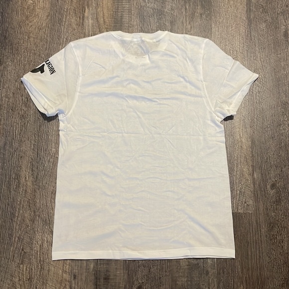 True Religion T-shirt - Picture 10 of 10